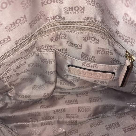 Michael Kors Cream Crossbody Bag - Picture 4 of 6